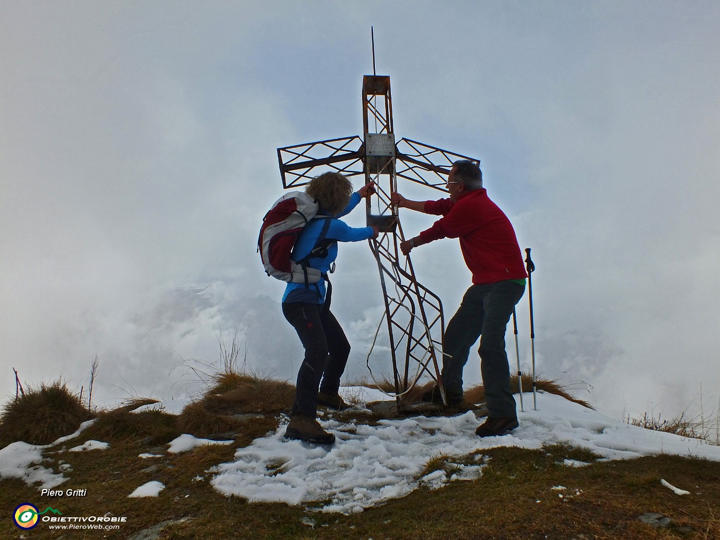 04 Croce del Monte Sasna (2228 m).JPG